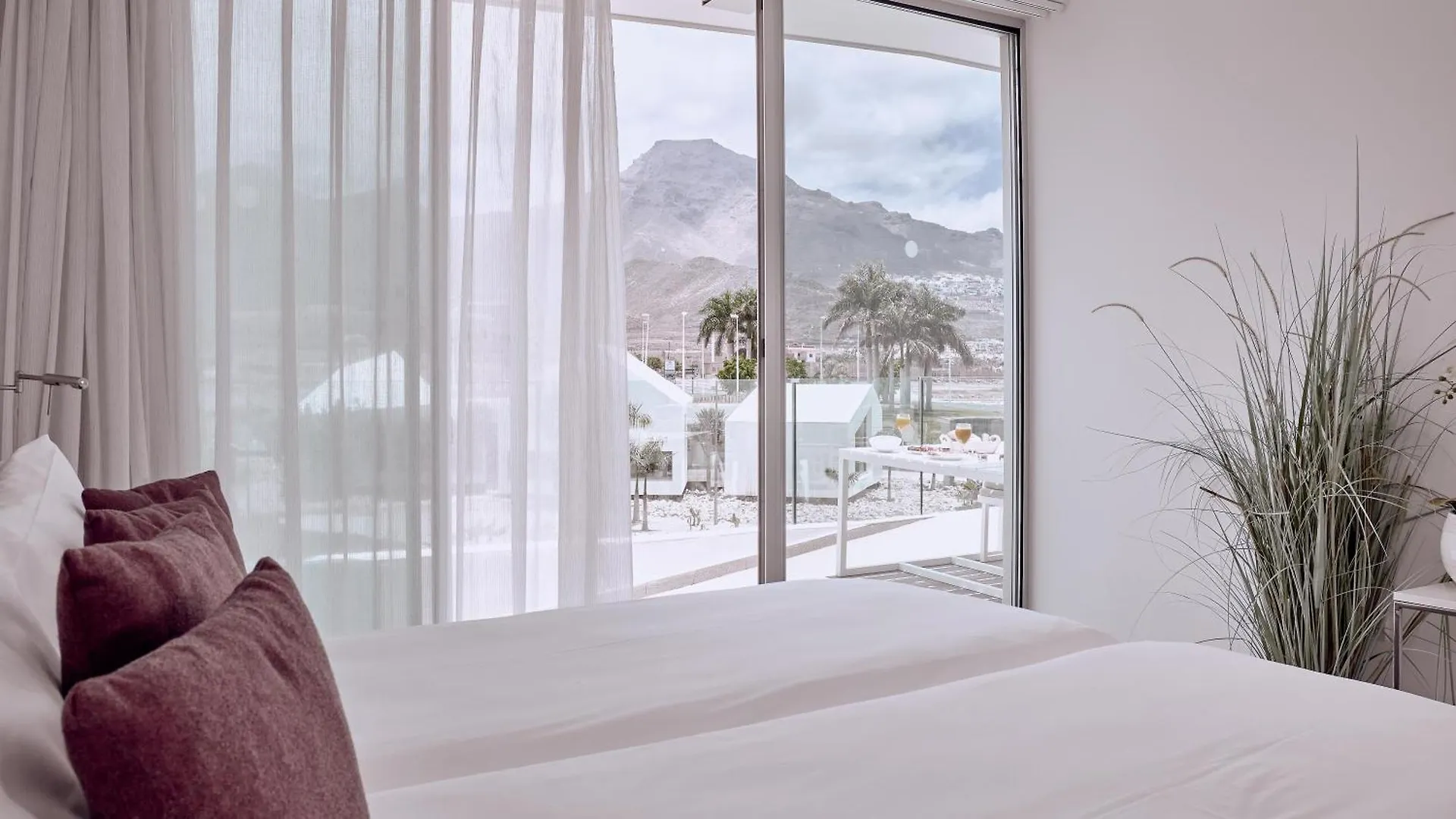 Hotel Baobab Suites Адехе