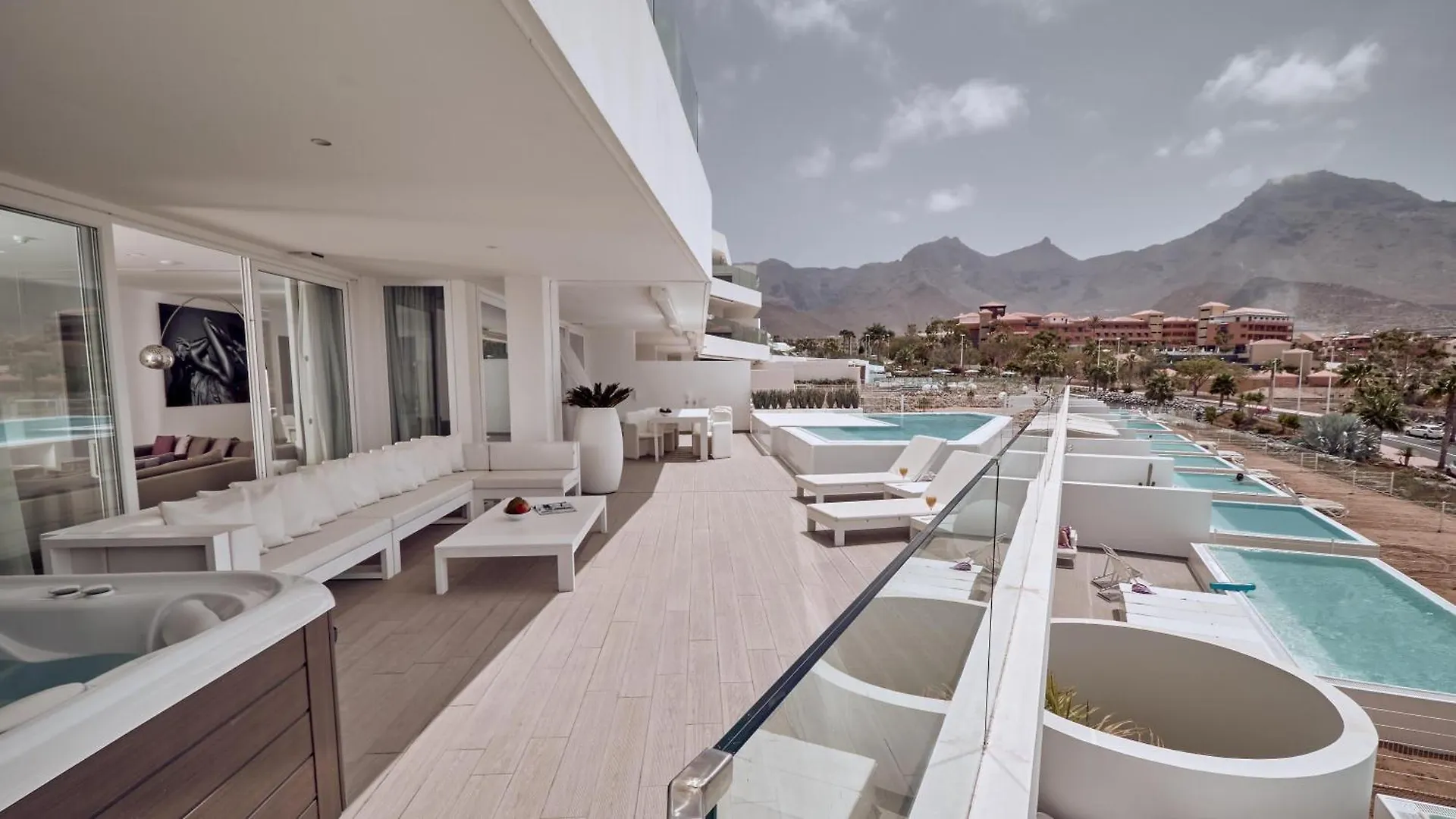 Hotel Baobab Suites Адехе
